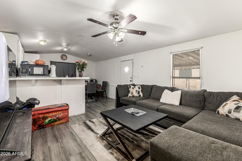 8427 Glendale Ave #15, Glendale, AZ 85305