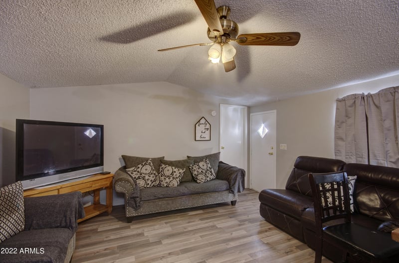 8427 W Glendale Ave #151, Glendale, AZ 85305