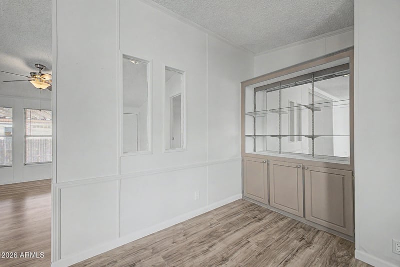 8427 Glendale Ave #210, Glendale, AZ 85305