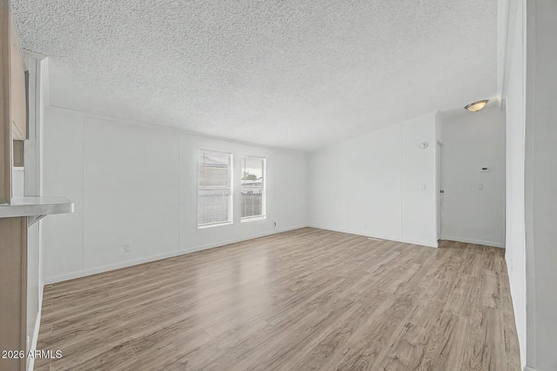 8427 Glendale Ave #210, Glendale, AZ 85305