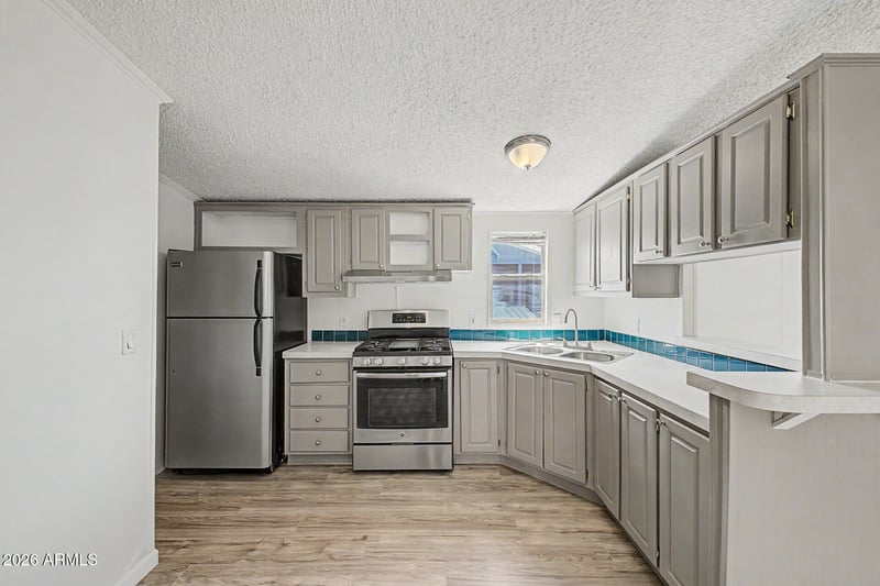 8427 Glendale Ave #210, Glendale, AZ 85305