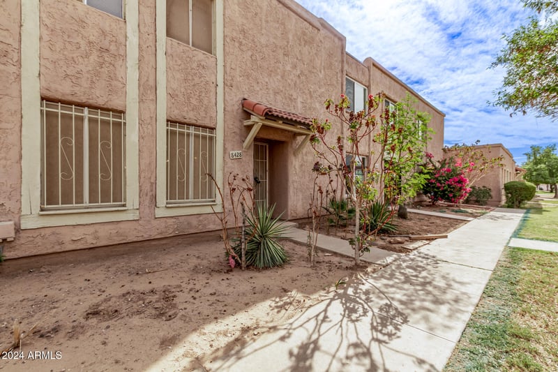 8428 33rd Dr, Phoenix, AZ 85051
