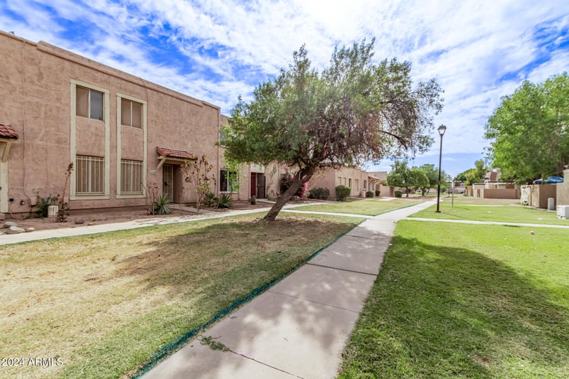 8428 33rd Dr, Phoenix, AZ 85051