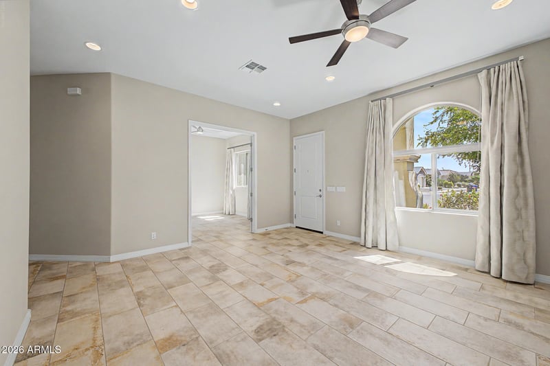 8428 S 16th Dr, Phoenix, AZ 85041