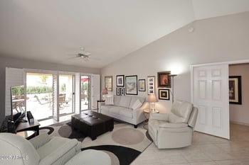 8429 Oraibi Dr, Peoria, AZ 85382