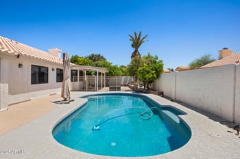 843 Vera Ln, Tempe, AZ 85284