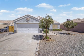8430 Cora Ln, Phoenix, AZ 85037