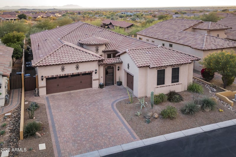 8433 Leonora St, Mesa, AZ 85207