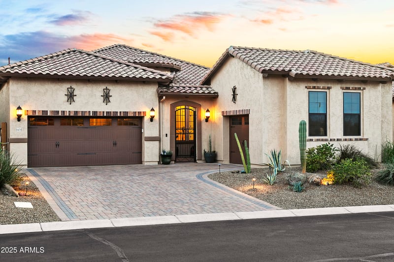 8433 Leonora St, Mesa, AZ 85207