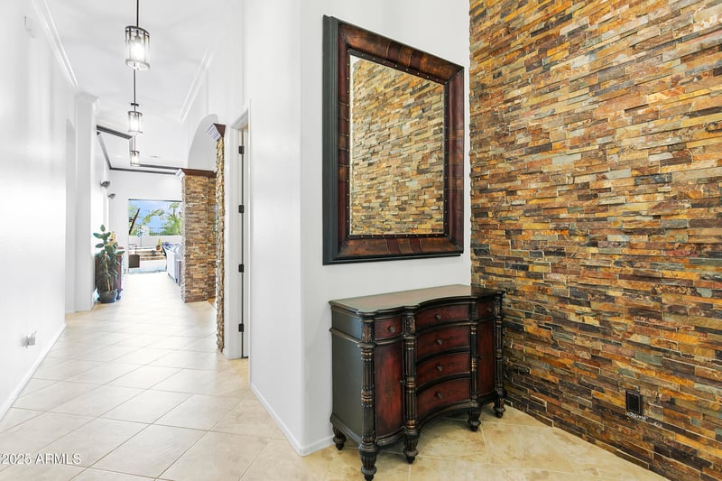 8433 Leonora St, Mesa, AZ 85207