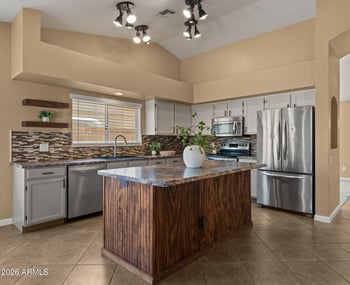 8434 W Dreyfus Dr, Peoria, AZ 85381