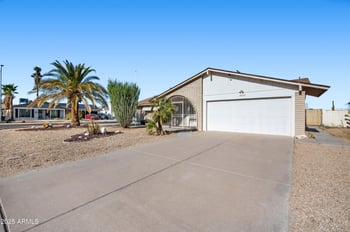 8435 104th Dr, Peoria, AZ 85345