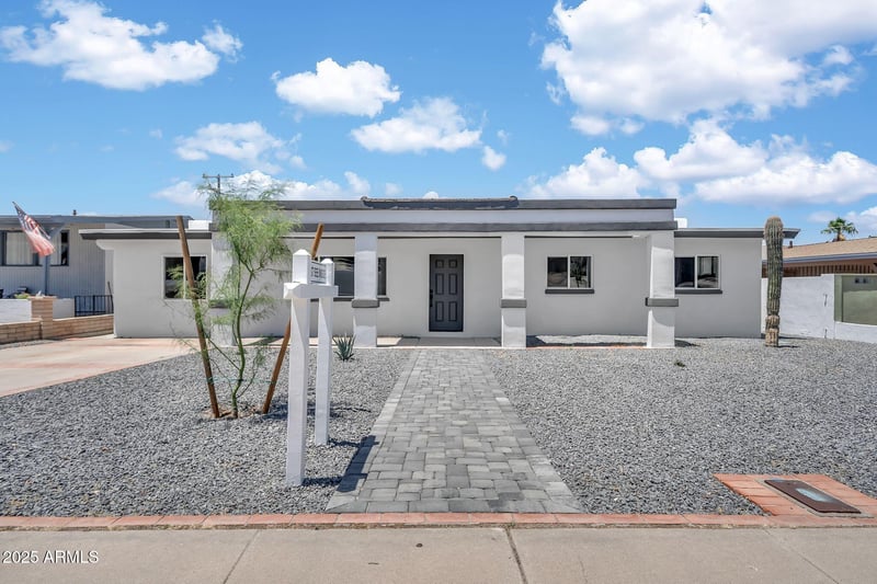 8436 13th Pl, Phoenix, AZ 85020