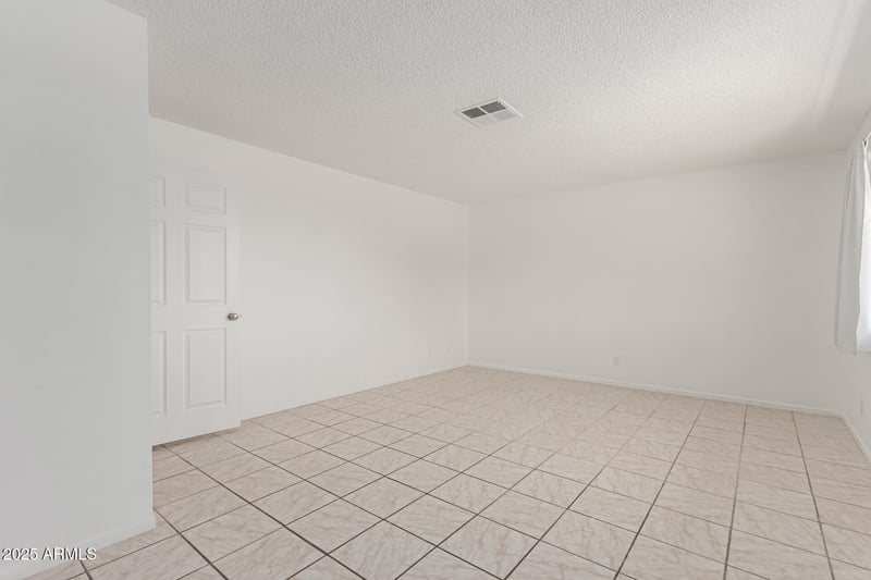 8437 5th Dr, Phoenix, AZ 85041