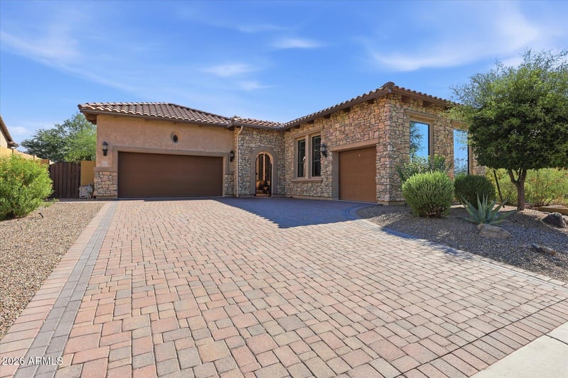 8437 E Lockwood St, Mesa, AZ 85207