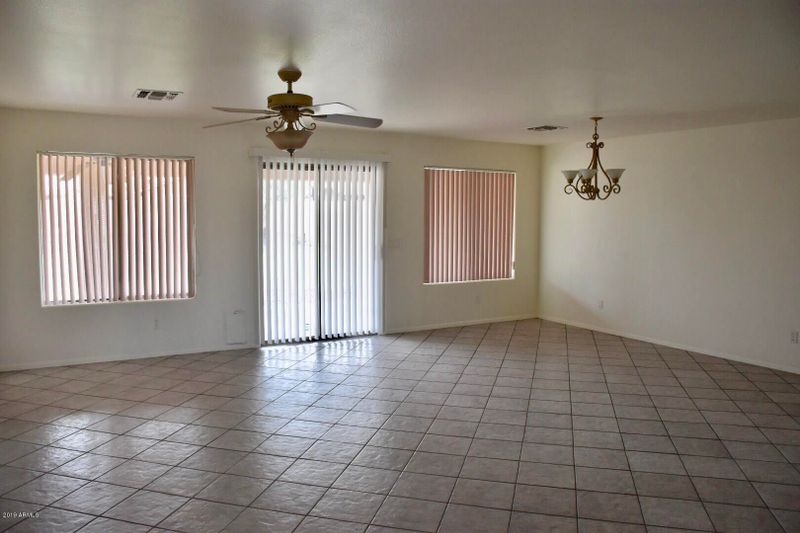 8437 W Minnezona Ave, Phoenix, AZ 85037
