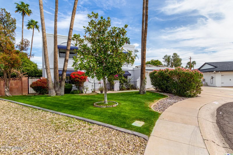 8438 Stella Ln, Scottsdale, AZ 85250