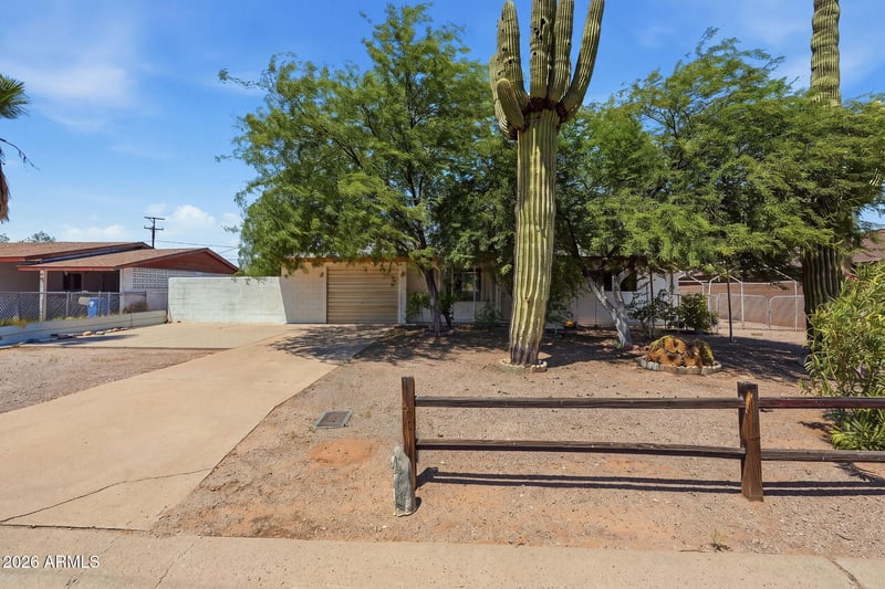 844 E Desert Ave, Apache Junction, AZ 85119