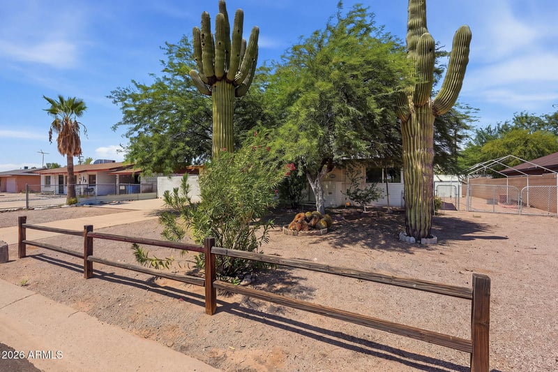 844 E Desert Ave, Apache Junction, AZ 85119