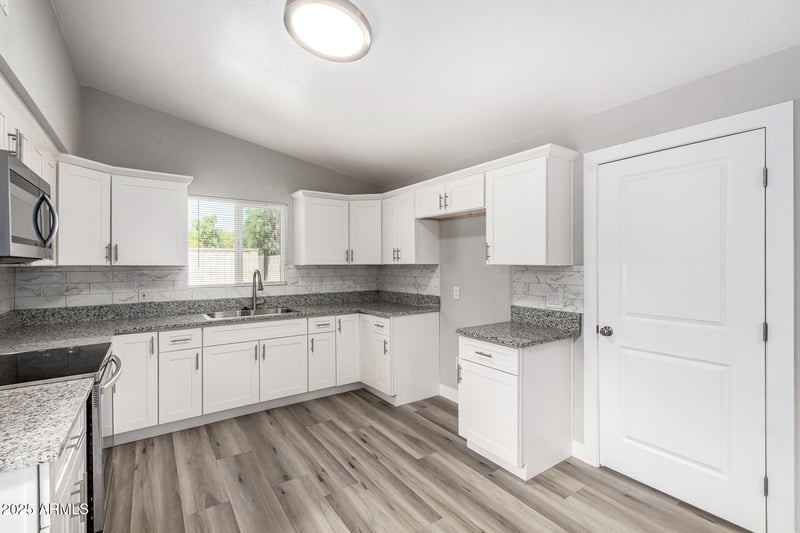 844 Macdonald --, Mesa, AZ 85210