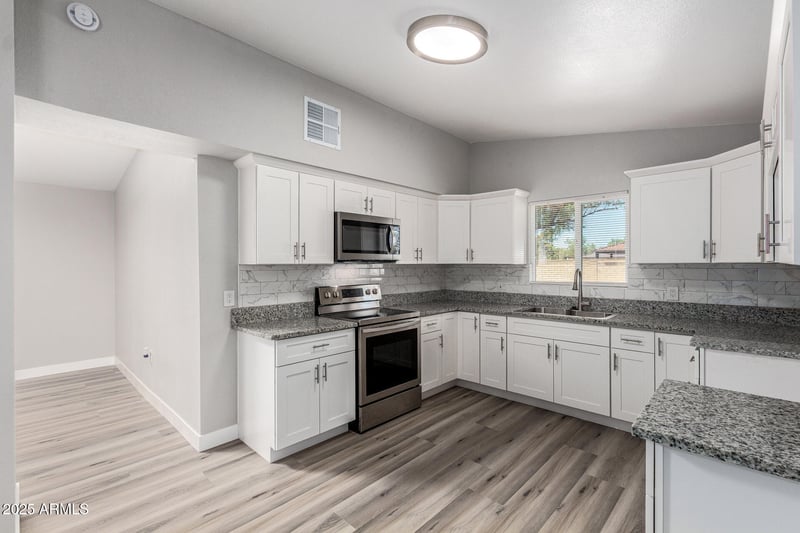 844 Macdonald --, Mesa, AZ 85210
