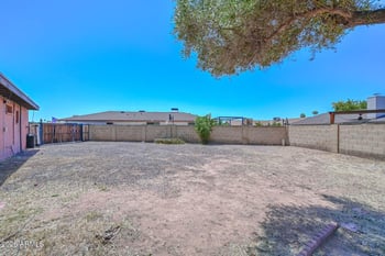 8442 48th Dr, Glendale, AZ 85302