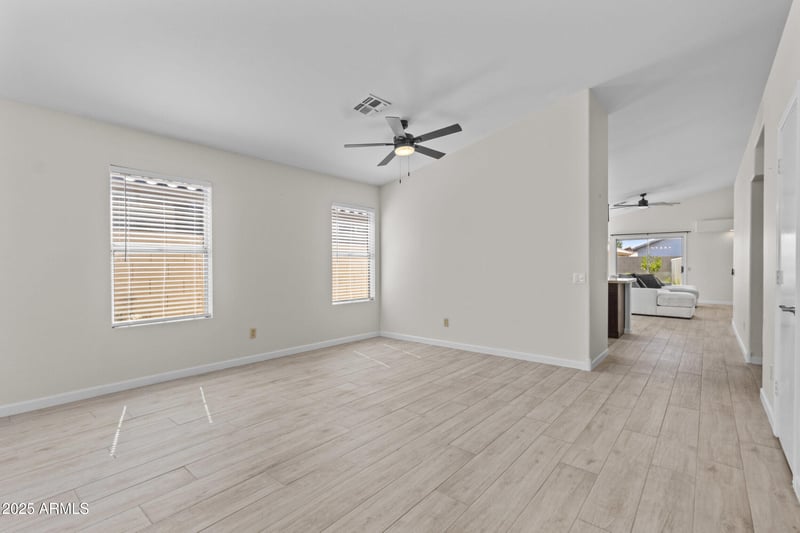 8443 Charter Oak Rd, Peoria, AZ 85381
