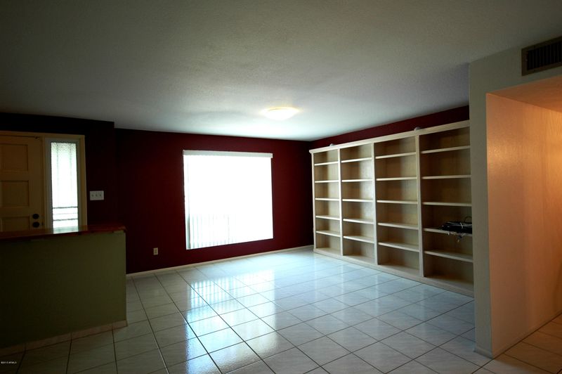8445 S 17th Way, Phoenix, AZ 85042