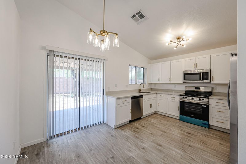 8445 W Pierson St, Phoenix, AZ 85037