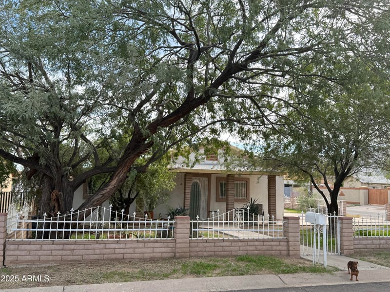 8447 8th Pl, Phoenix, AZ 85042