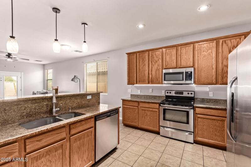 8448 Maya Dr, Peoria, AZ 85383