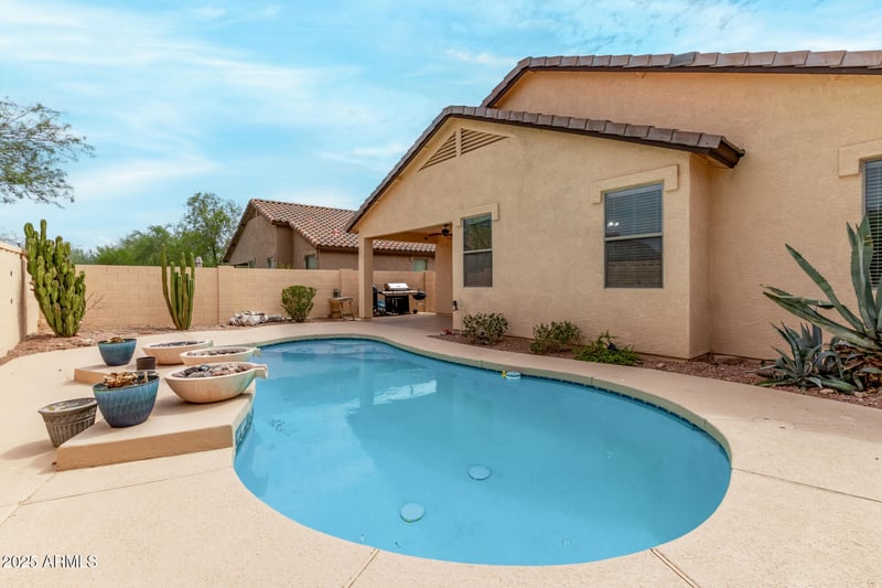 8448 Maya Dr, Peoria, AZ 85383