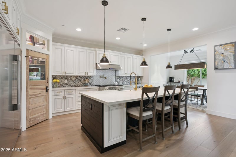 8449 Lincoln Dr, Scottsdale, AZ 85250
