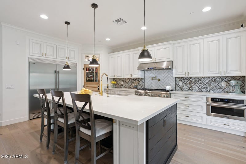 8449 Lincoln Dr, Scottsdale, AZ 85250