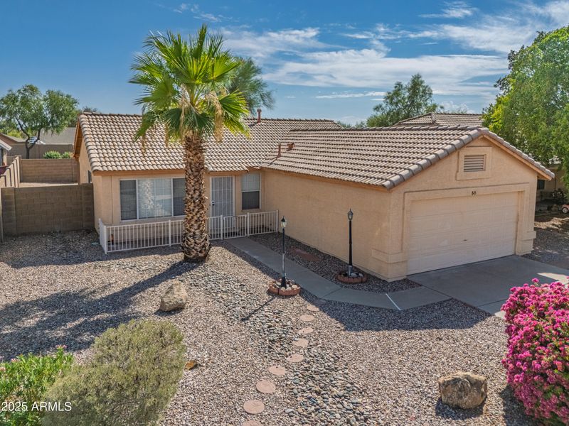 845 W 15th Ln, Apache Junction, AZ 85120