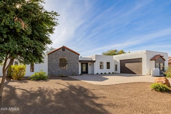 8451 Daley Ln, Peoria, AZ 85383