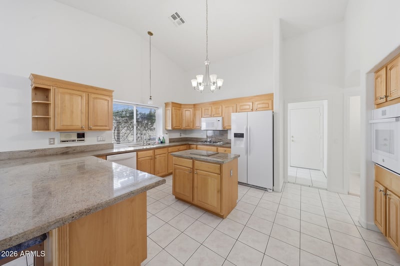 8452 W Kimberly Way, Peoria, AZ 85382