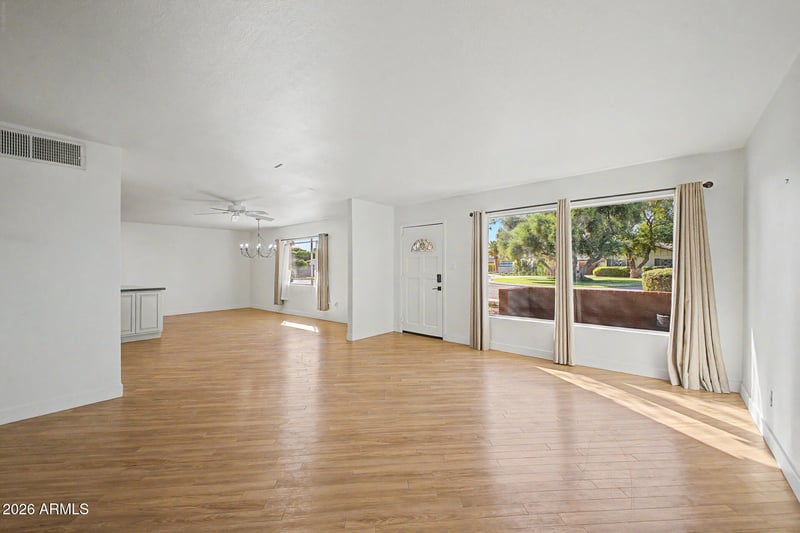 8453 E Rancho Vista Dr, Scottsdale, AZ 85251