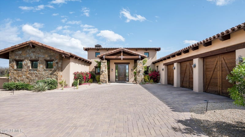 8454 Leaning Rock Rd, Scottsdale, AZ 85266