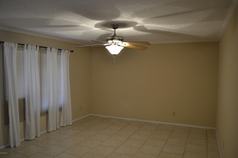 8462 N 54th Dr, Glendale, AZ 85302