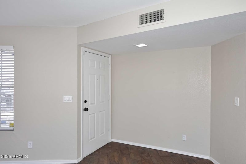 8464 Campbell Ave, Phoenix, AZ 85037