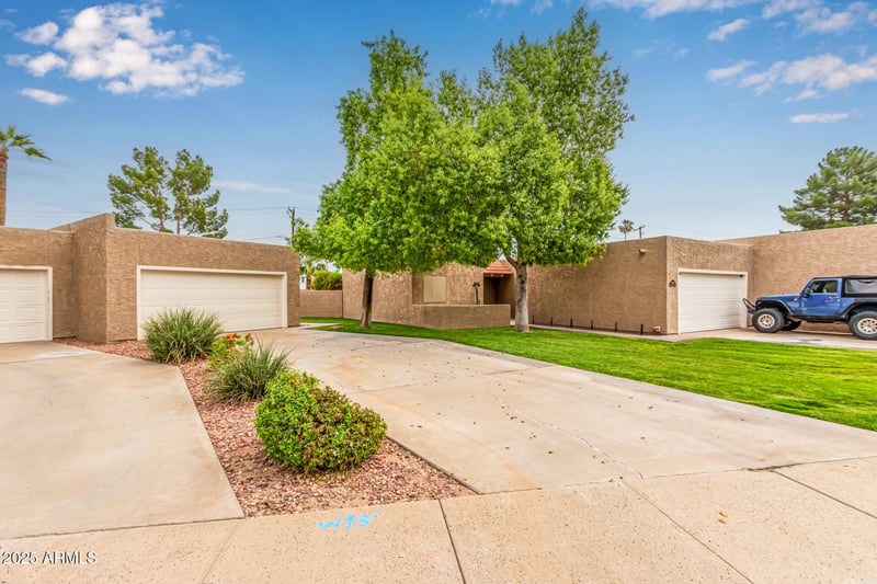 8464 Malcomb Dr, Scottsdale, AZ 85250