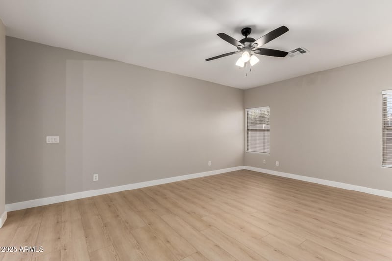 8466 Emelita Ave, Mesa, AZ 85208