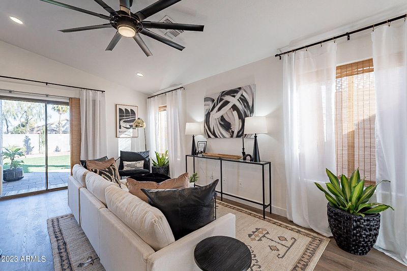 847 S Longmore St, Chandler, AZ 85224