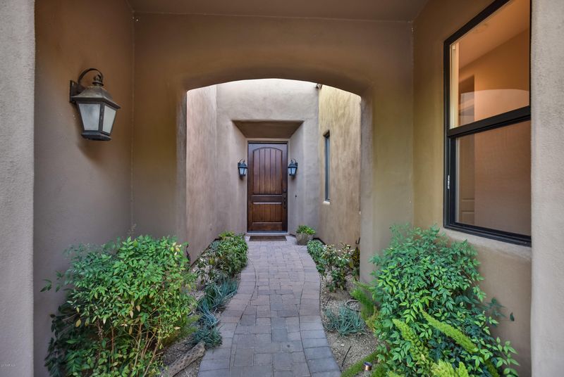 8470 E Gilded Perch Dr, Scottsdale, AZ 85255