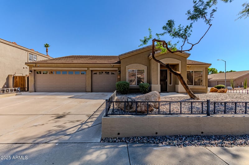 8479 Berridge Ln, Glendale, AZ 85305