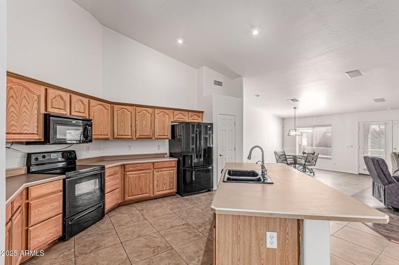 8479 Berridge Ln, Glendale, AZ 85305