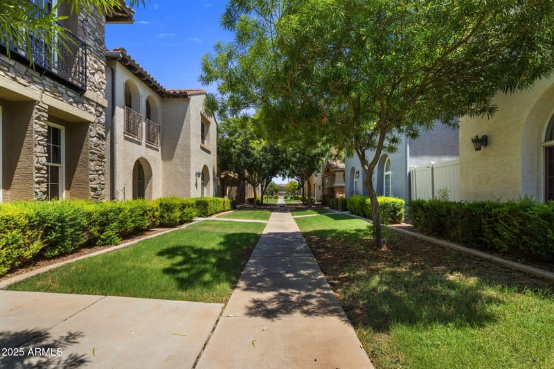 849 Henry Ln, Gilbert, AZ 85296