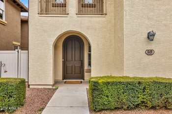 849 Henry Ln, Gilbert, AZ 85296