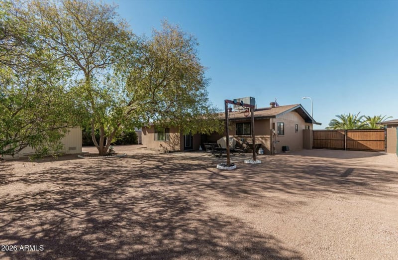 849 67th Pl, Mesa, AZ 85205